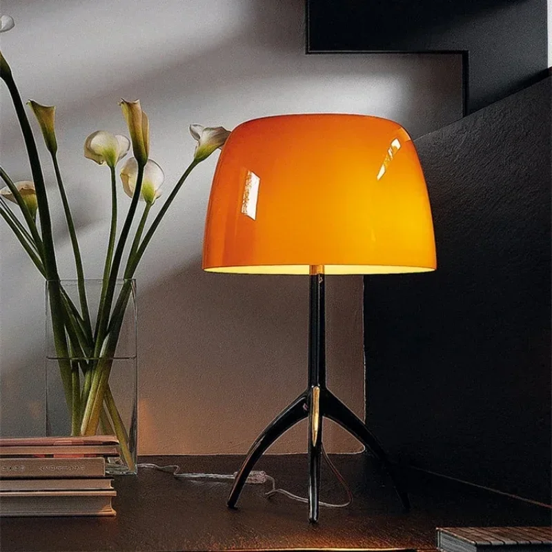 Italian Vintage Glass Table La - огляд і ціна Floor Lamp Tripod