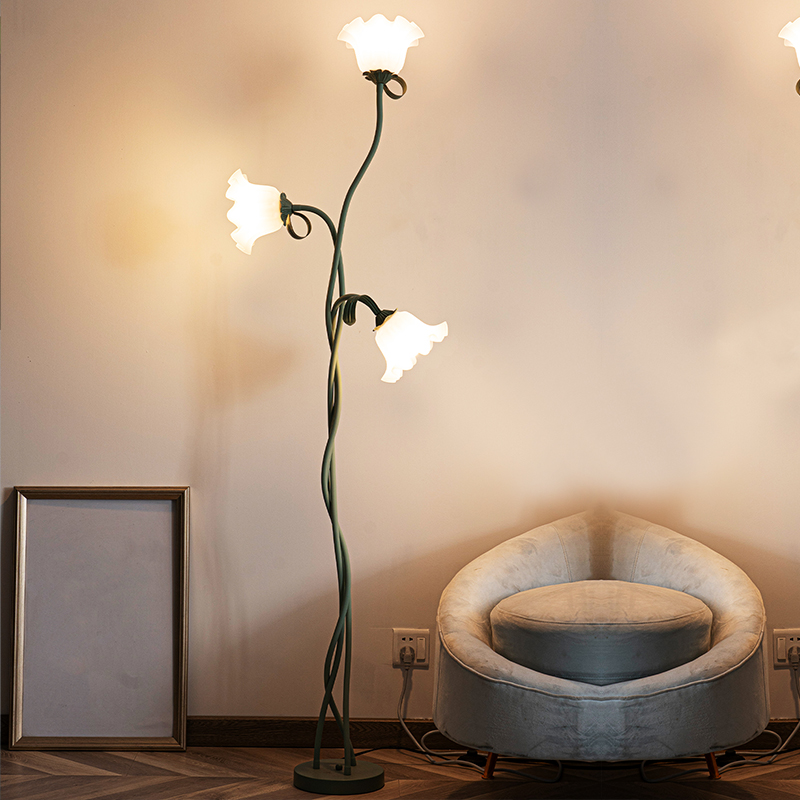 Flower Floor Lamp, E26 Elegant - огляд і ціна Floor Lamp Tripod
